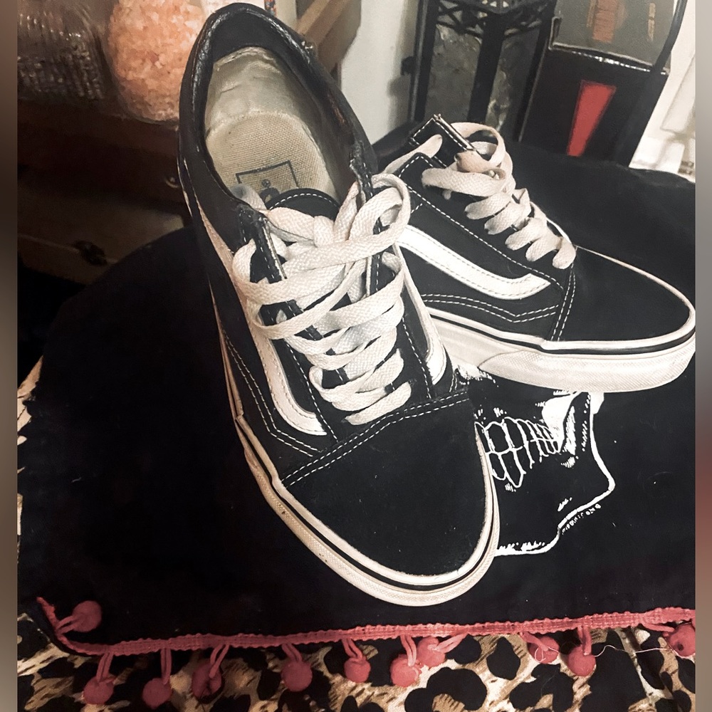 Vans Sk8-Lo Black & White Skate Shoes, size 6